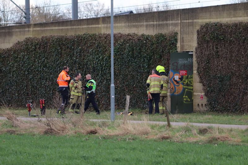 Goederentrein met rookontwikkeling strandt in tunnel te Zevenaar